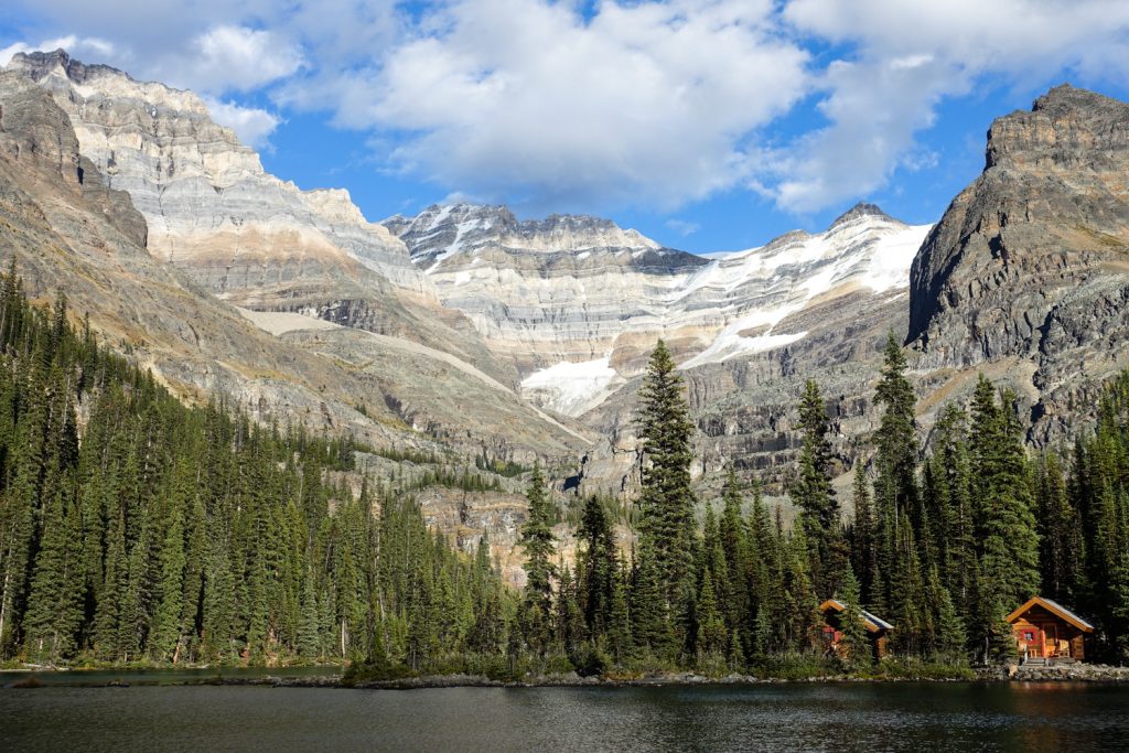 lake ohara with the cabins along the shoreline