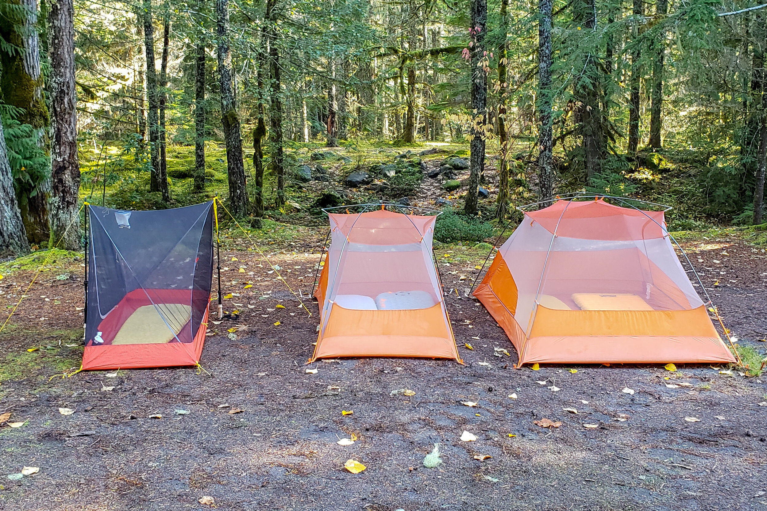 comparison between sizes of a 1-person (sierra designs fl 1), 2-person (Copper Spur HV UL 2), and 3-person tent (Copper spur hv ul 3).