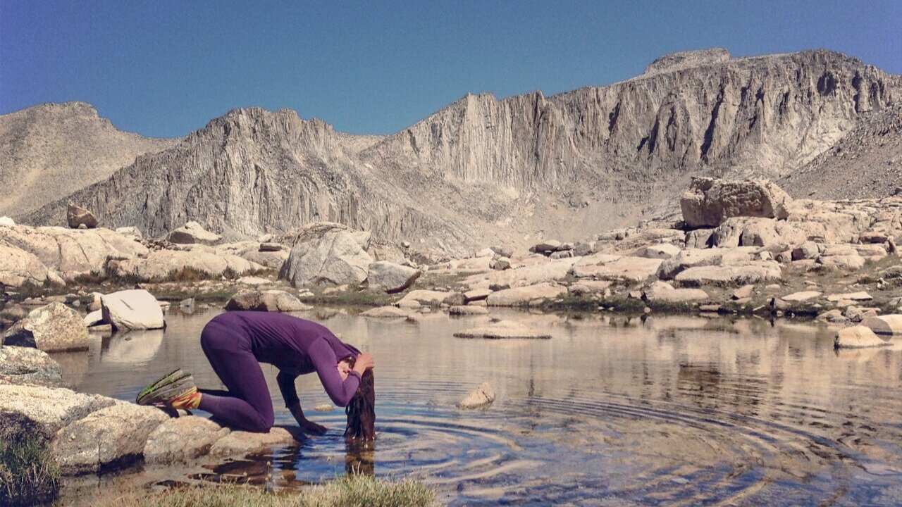 We only recommend rinsing your hair in lakes and rivers if it is free of product, per LNT guidelines.
