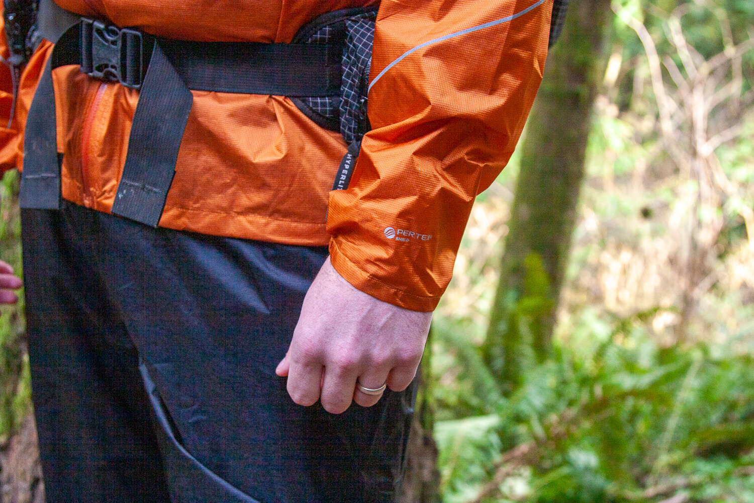 Since the Helium jacket doesn’t have hand pockets, it’s a good idea to bring waterproof gloves or rain mitts