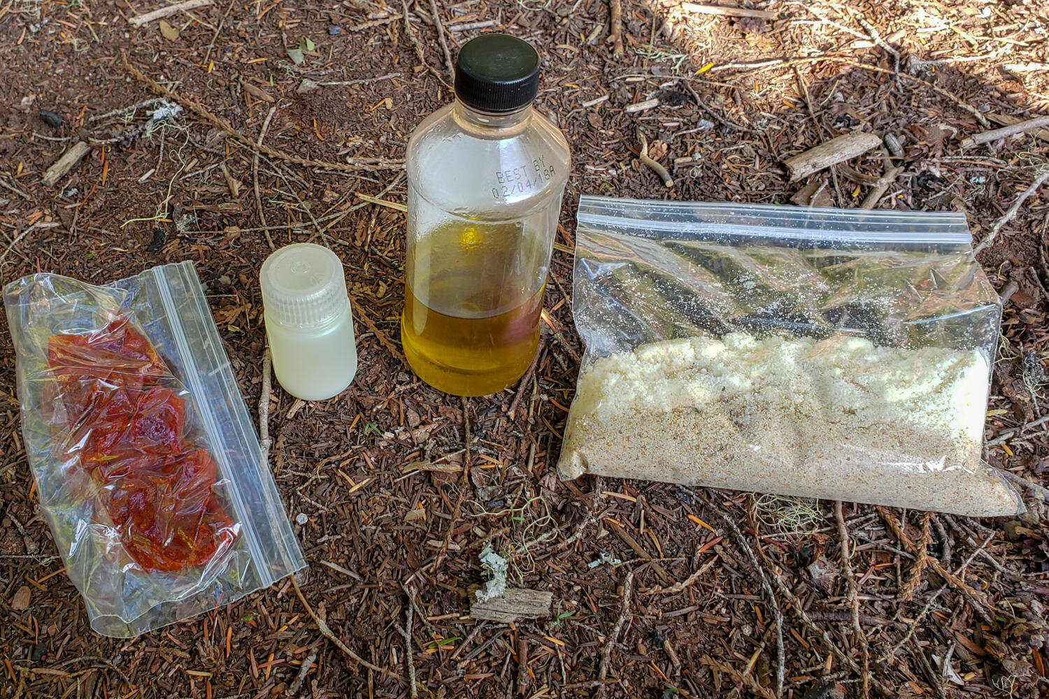 packing condiments is a great way to jazz up your meals.