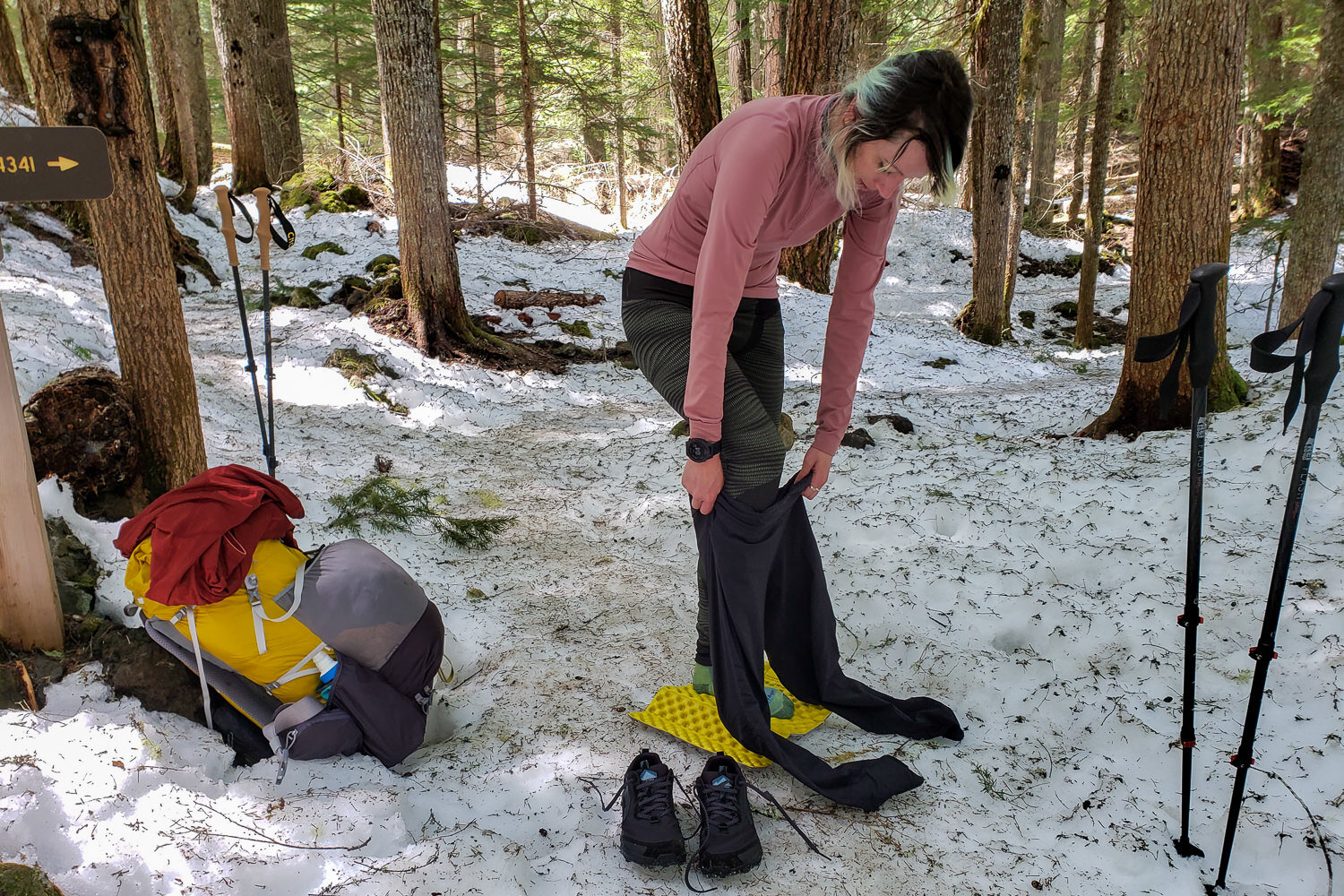 The Odlo Natural + Kinship (Men’s / Women’s) base layer bottoms are the warmest on our list, so they’re great for trips where temperatures can dip below freezing