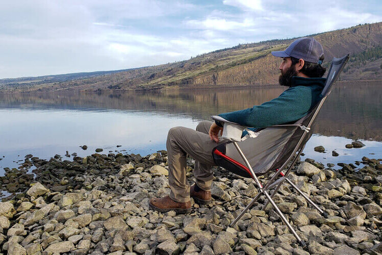 https://www.cleverhiker.com/wp-content/uploads/2023/08/RelaxingbytheriverintheBigAgnesBigSixArmchair-e1698615119972.jpg