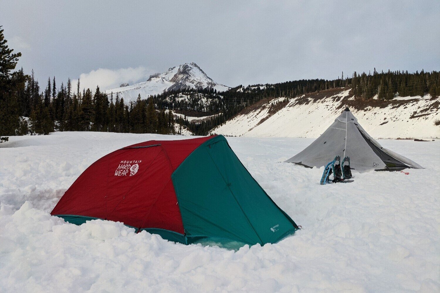 using the Mountain Hardwear Outpost 2 and the Hyperlite Mountain Gear Ultamid 2 on Mt. Hood.