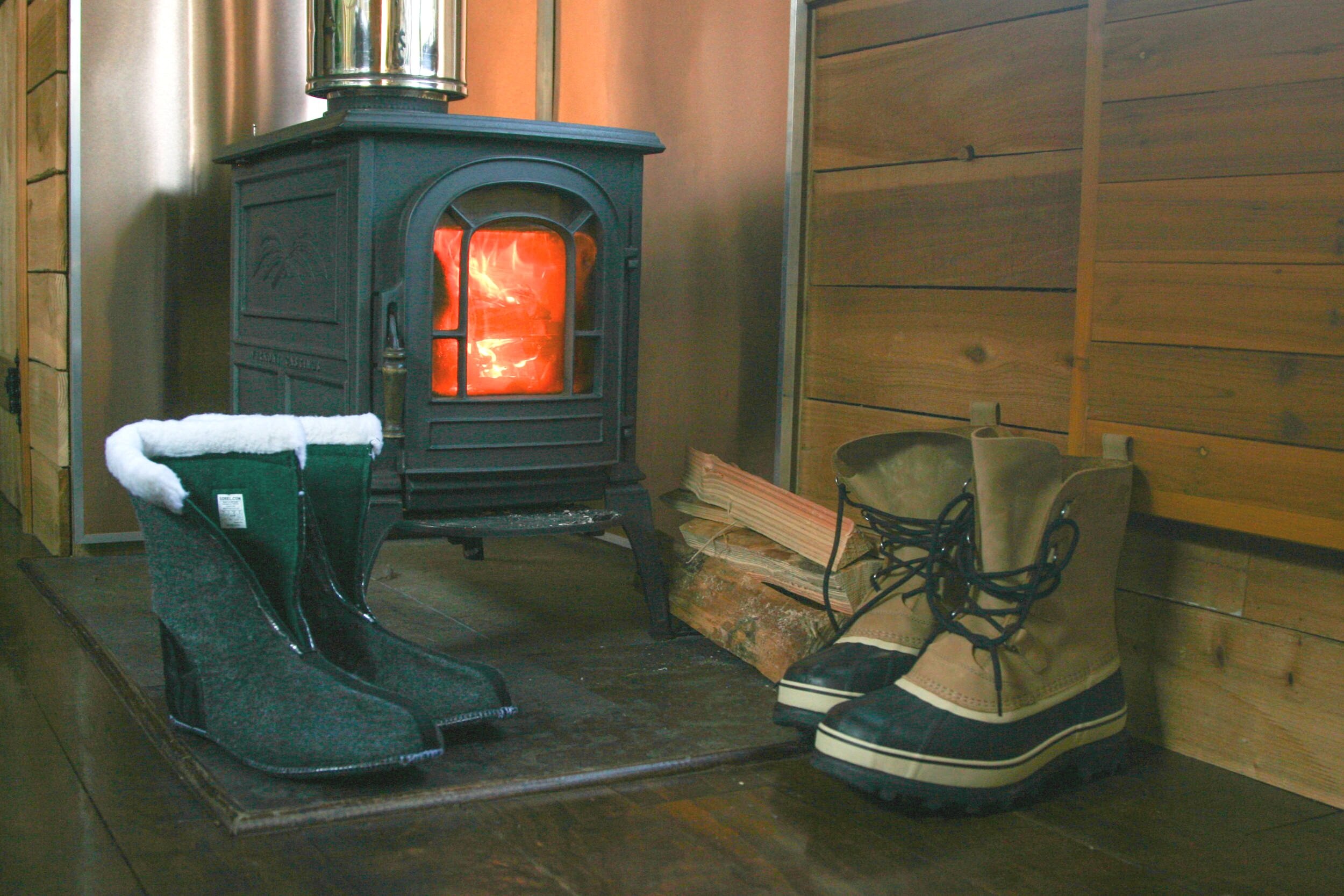 THE SOREL CARIBOU’S LINERS COME OUT FOR EASY DRYING OR REPLACEMENT