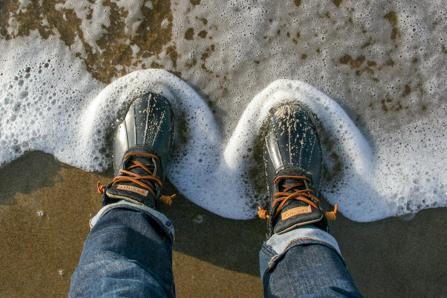 The sPERRY sALTWATER qUILTED nYLON dUCK bOOTS offer plenty of weather protection for casual use.