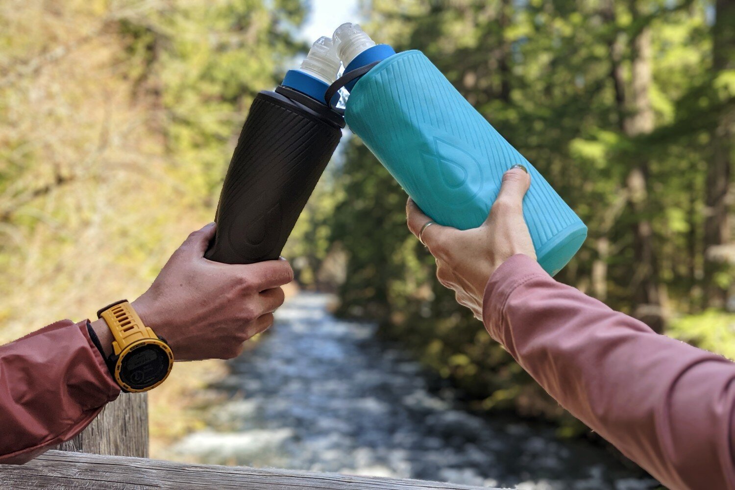 Dual Use Water Bottle Creative Water Cup,One Cup of Two Different Drinks Two Straws Couple Outdoor Drinking Cup for Camping Hiking Backpacking Travel