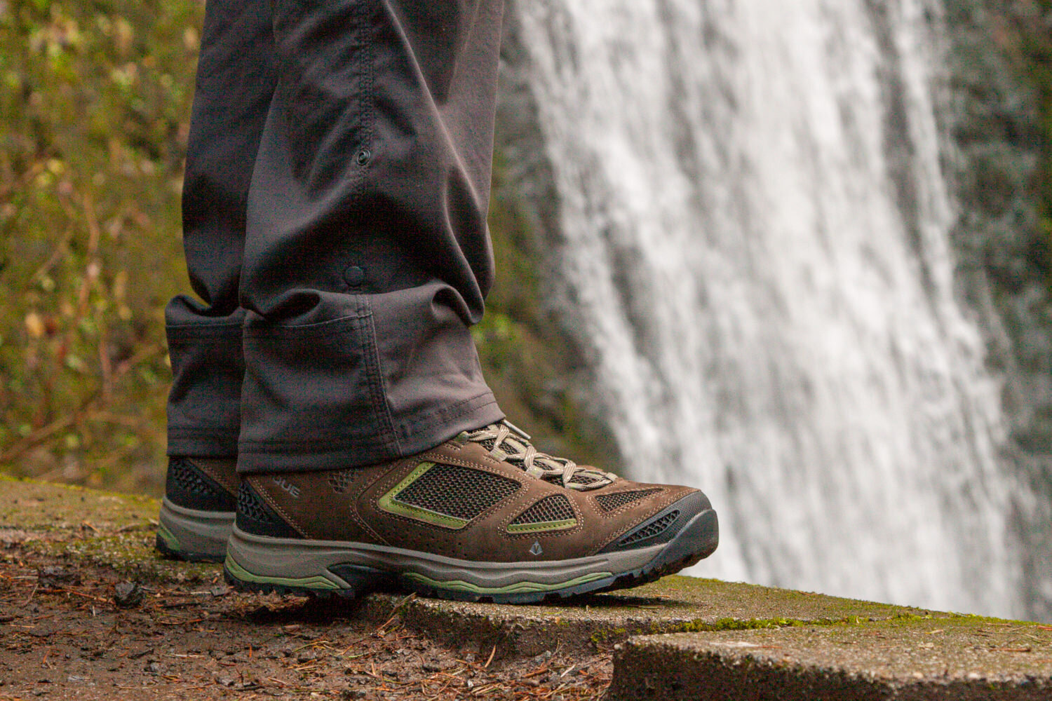 The Vasque Breeze AT Mid GTX Boots are durable, comfortable, and supportive
