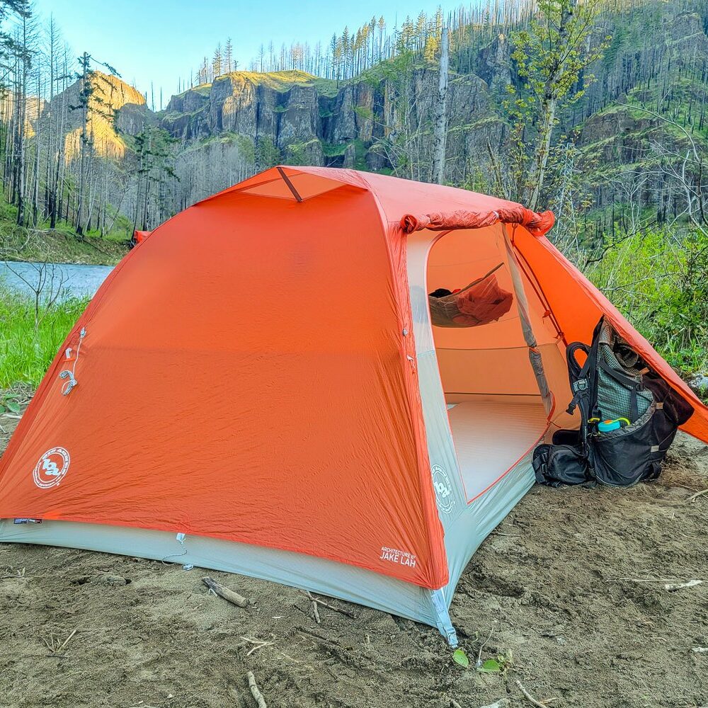 tent in travel