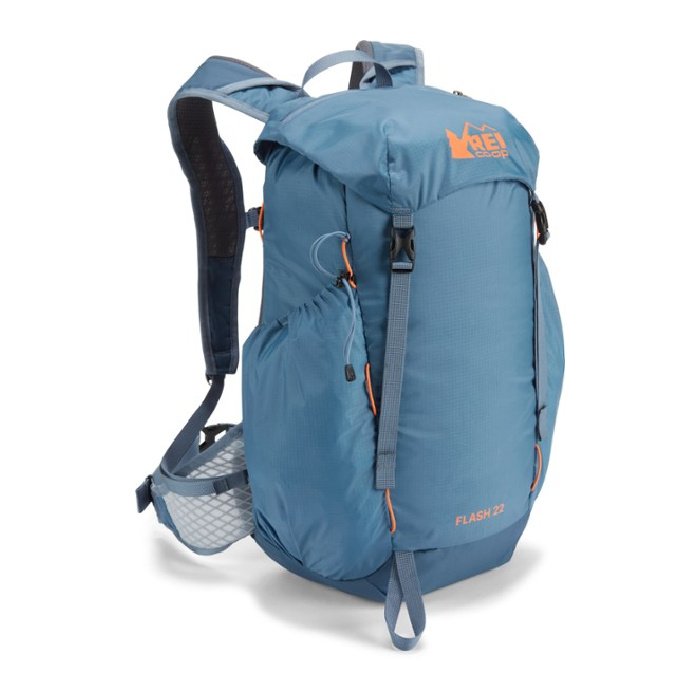 best daypack for travel and hiking