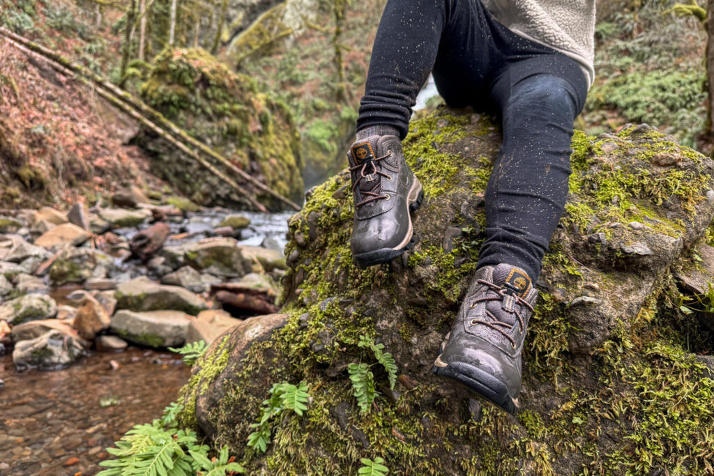 junior hiking shoes