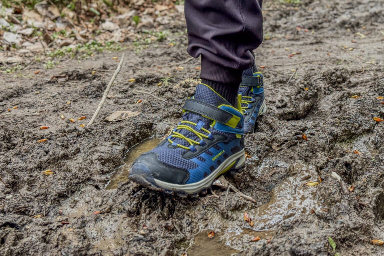 junior hiking shoes