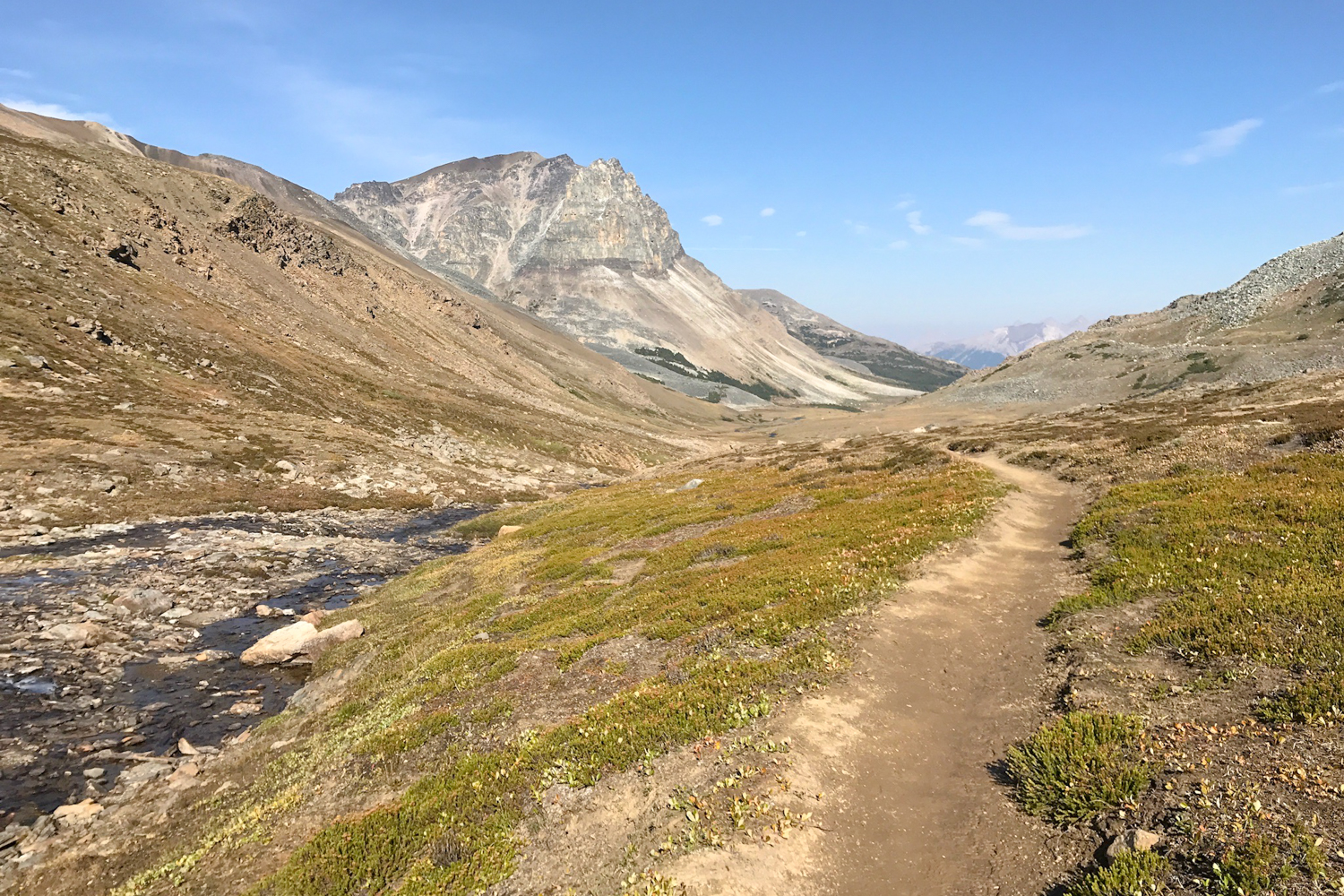 the start of the skyline trail in jasper national park