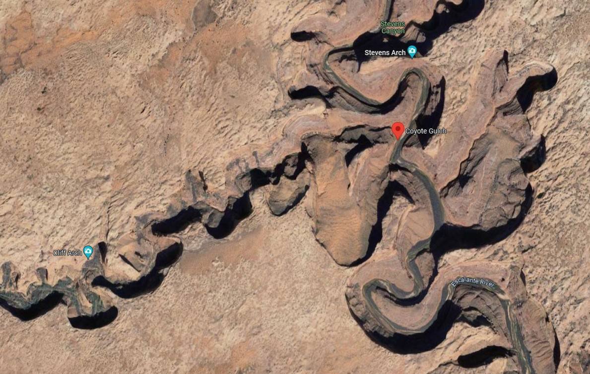 A map of the trailhead for Coyote Gulch