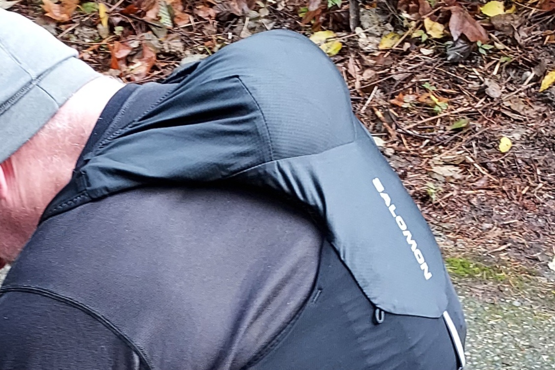 Runner wearing the Salomon ADV Skin 5 Unisex Running Vest