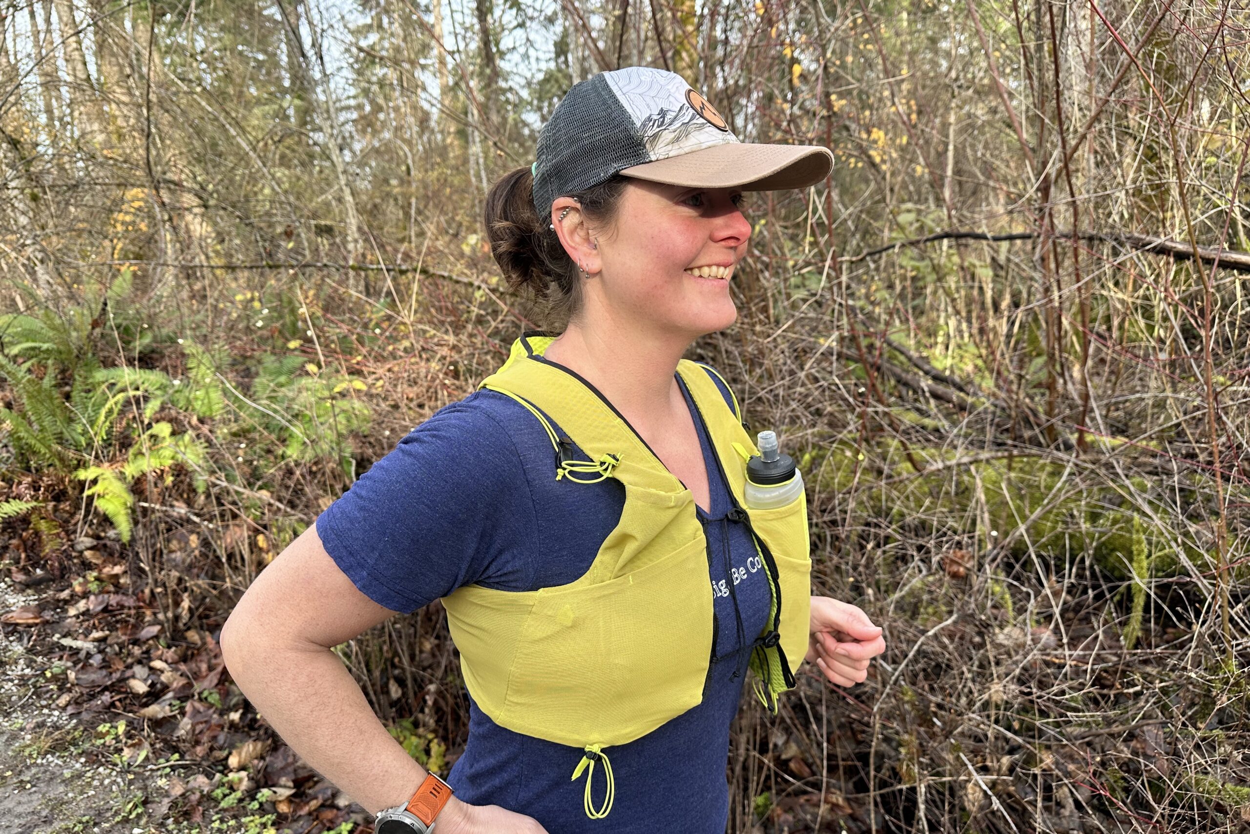 Runner wearing an Arc'teryx Norvan 7 Vest Women's Hydration Vest