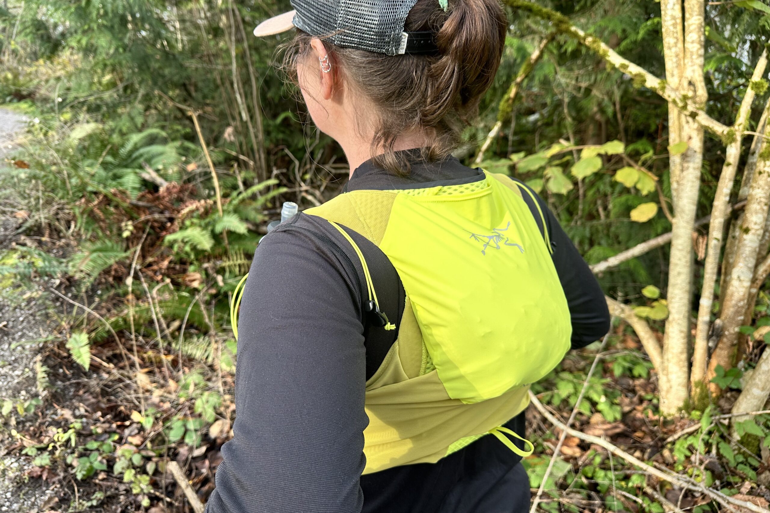 Runner wearing an Arc'teryx Norvan 7 Vest Women's Hydration Vest