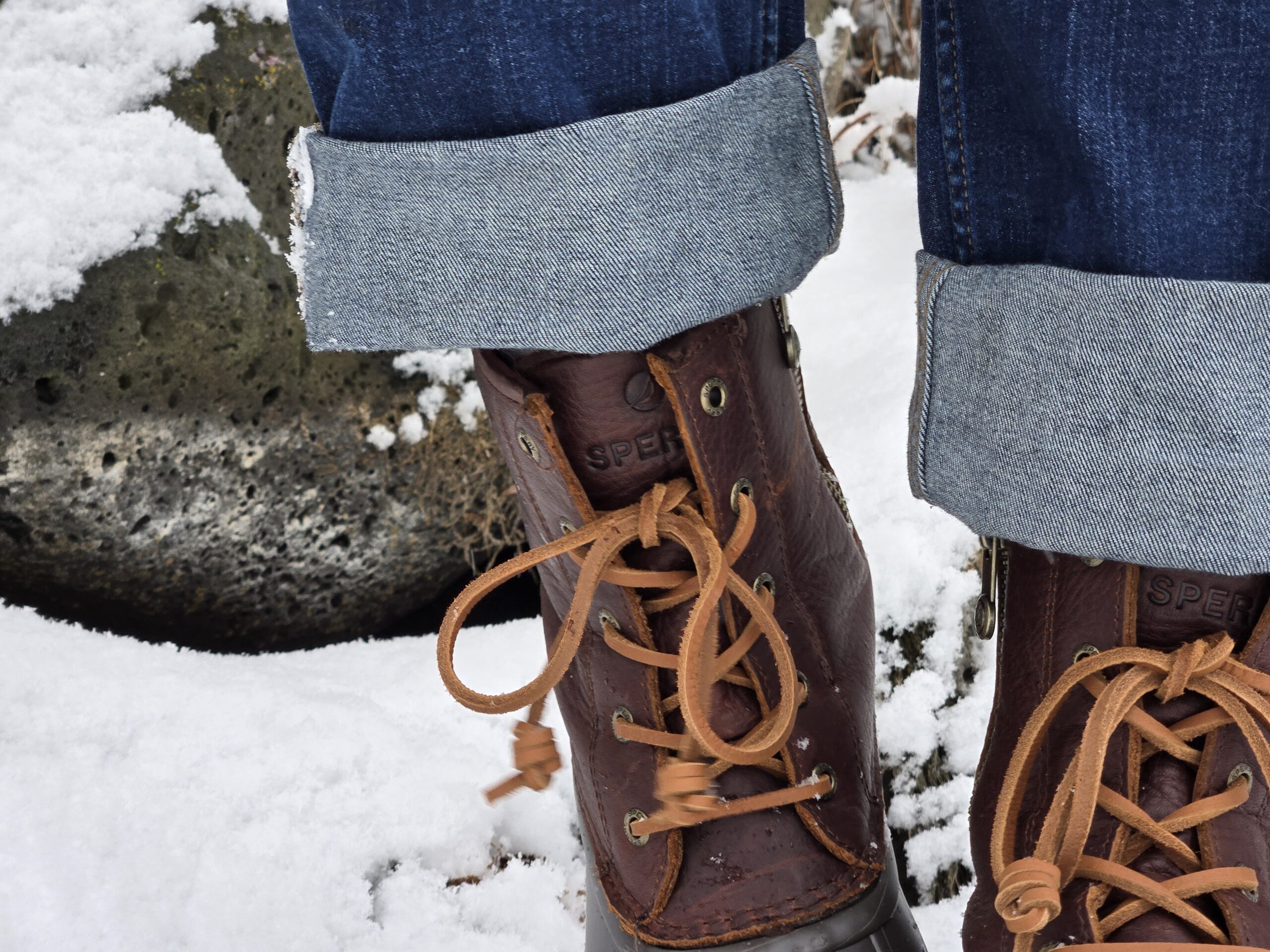 closeup of the laces of the sperry saltwater 2.0 