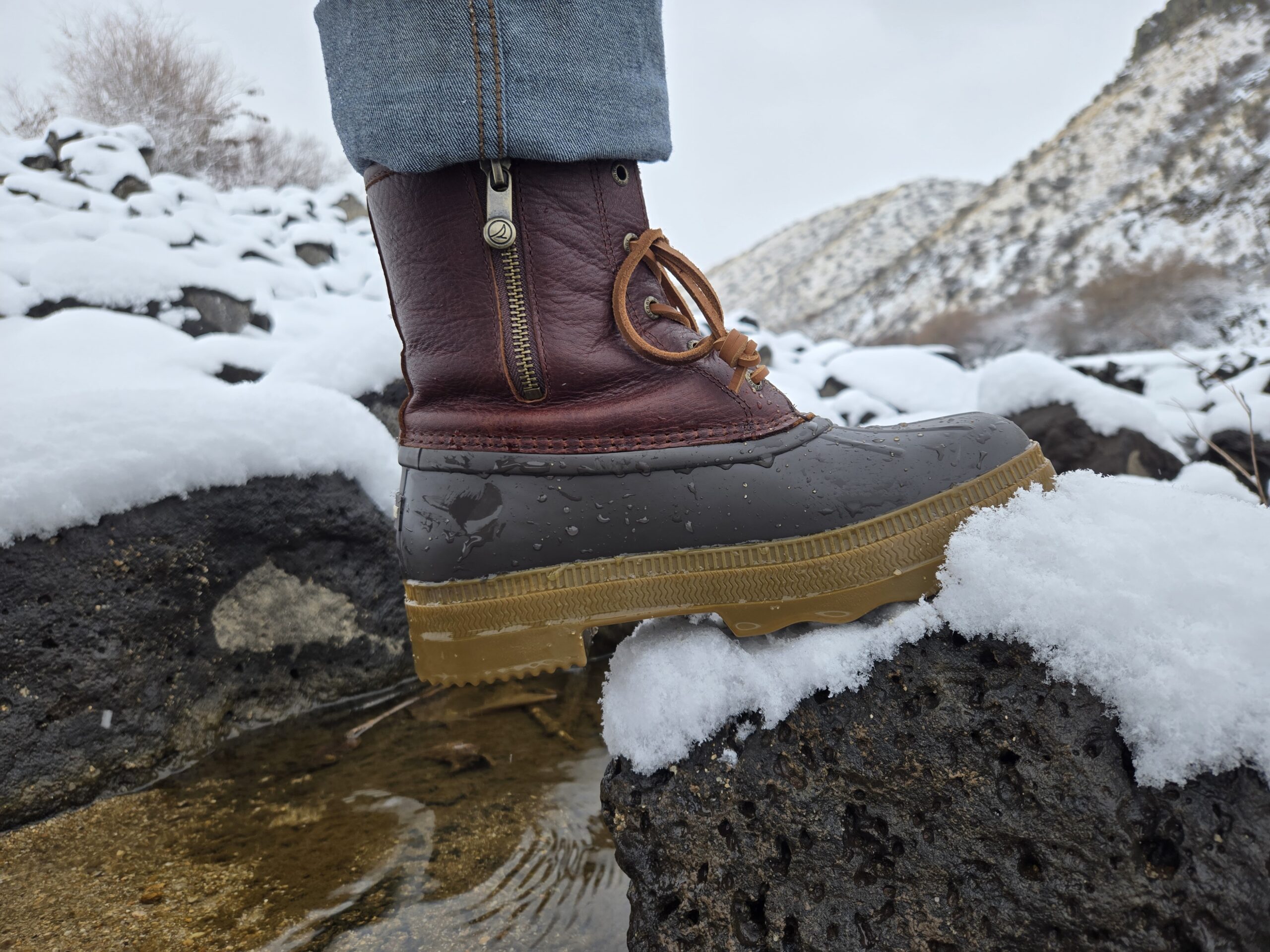 side view of the zipper on the sperry saltwater rain boots