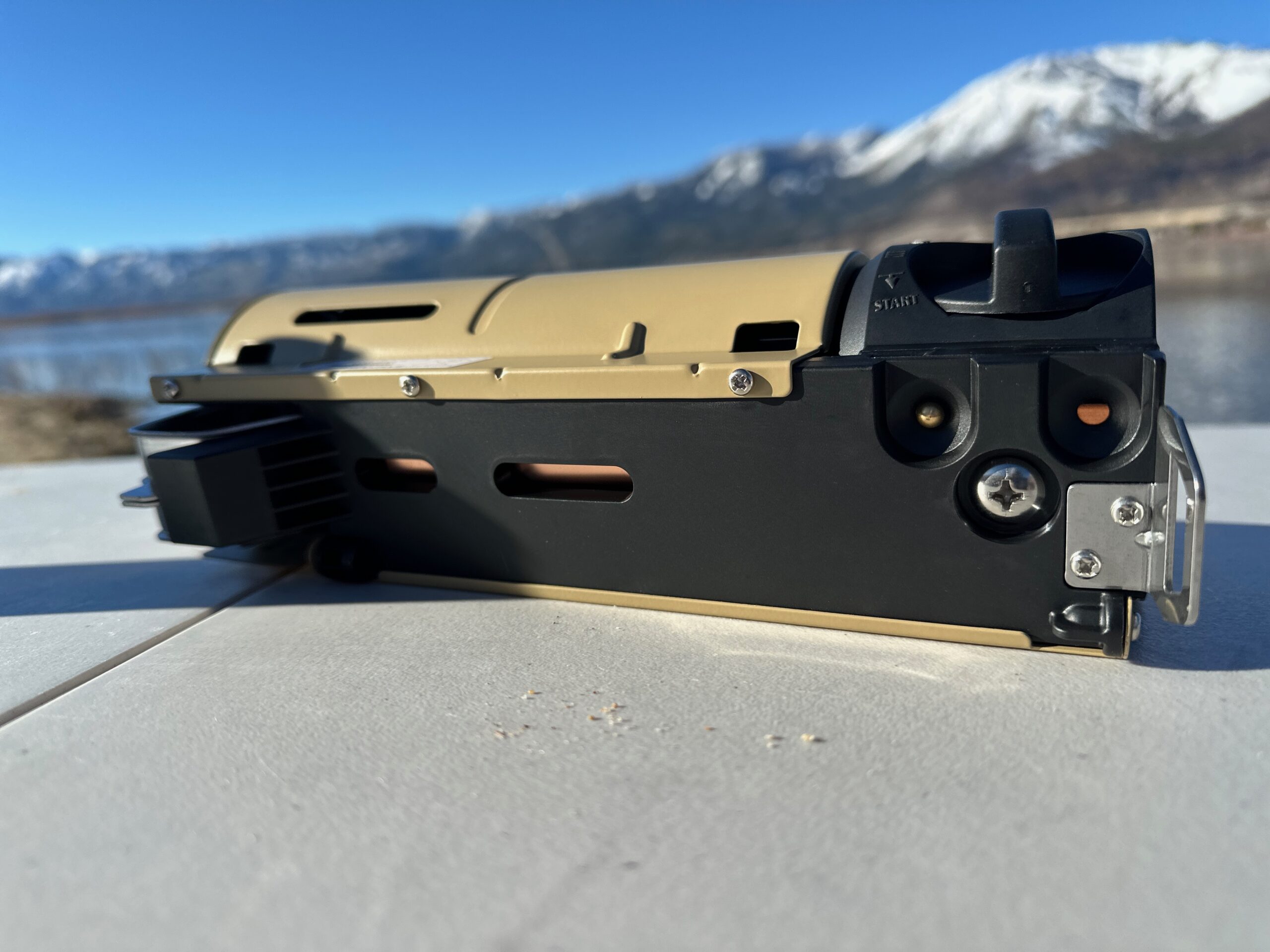 showing the how the Snow Peak Home & Camp butane stove folds up