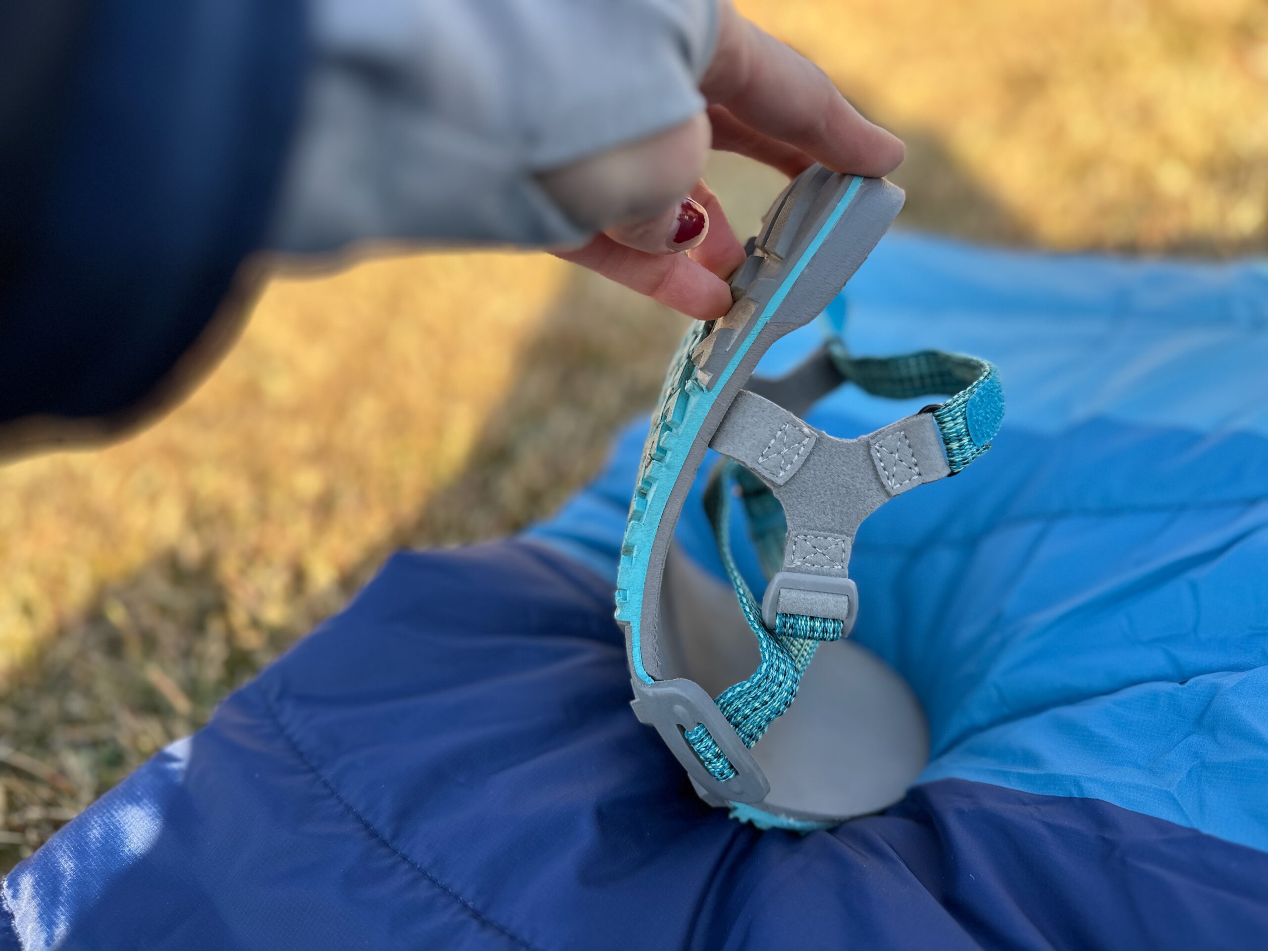 testing the support of the vXero Shoes Z-Trail EV