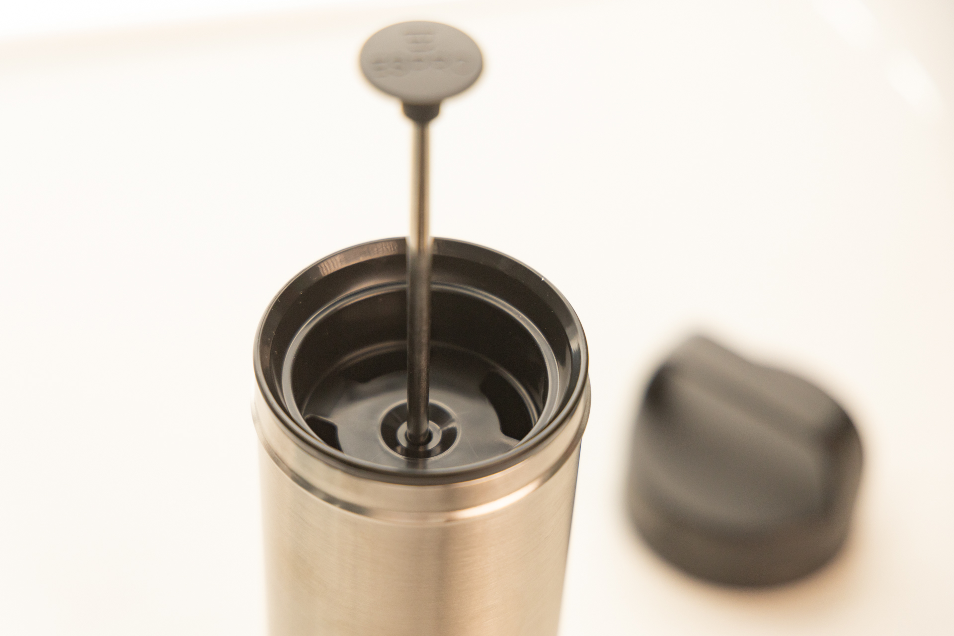 The plunger of the ESPRO un-depressed.