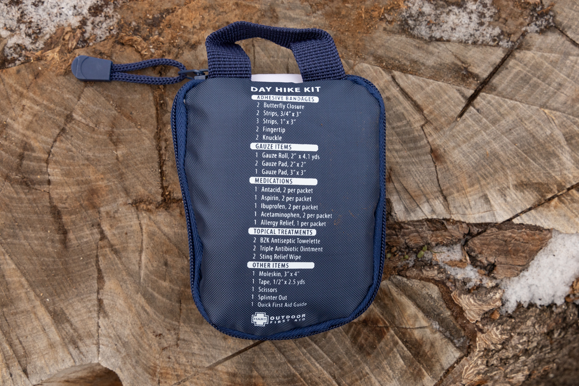 The HART Day Hike kit is small and compact. It lists its contents on the back.