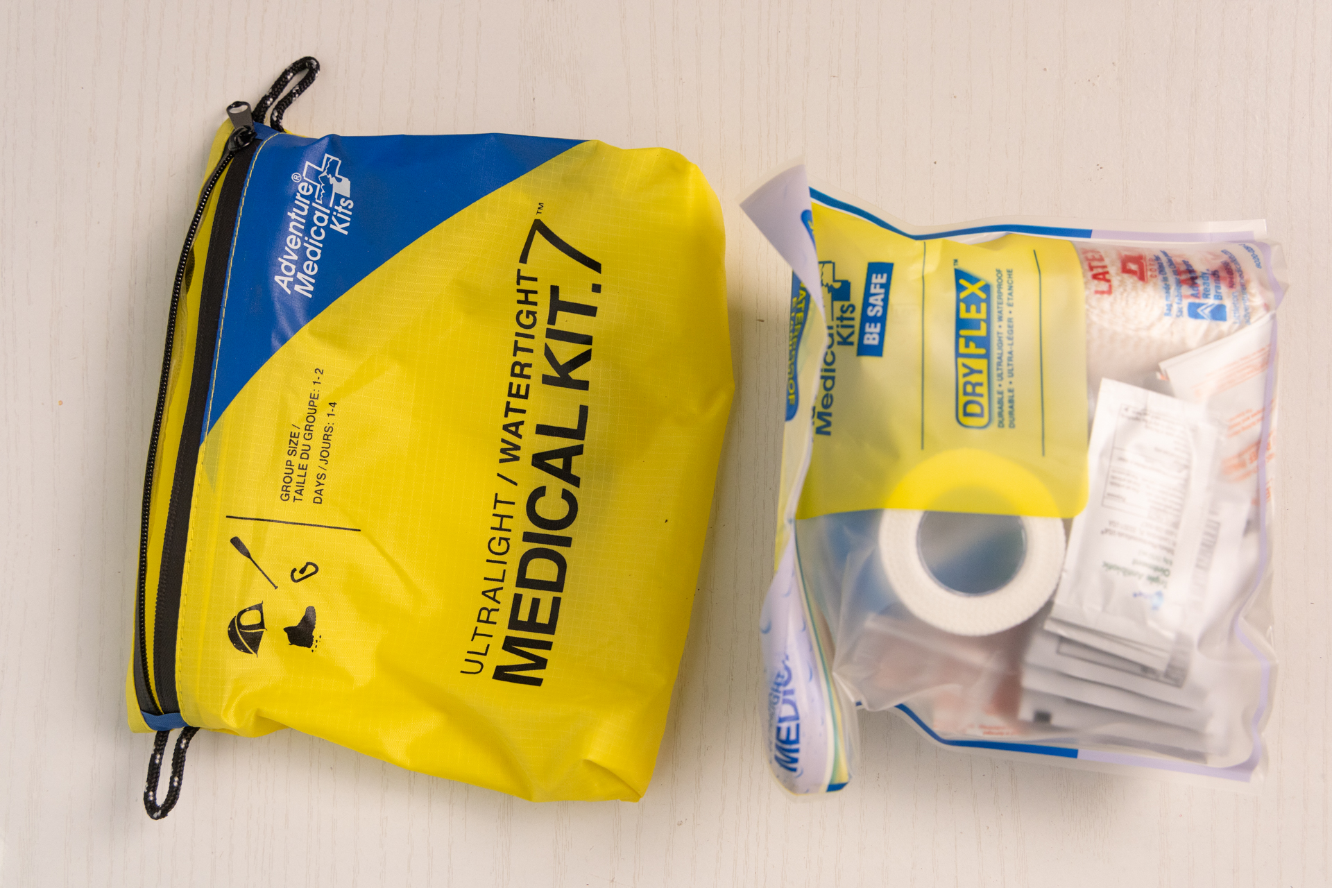 Adventure Medical Kits Ultralight consists of an outer pouch and a waterproof inner pouch.