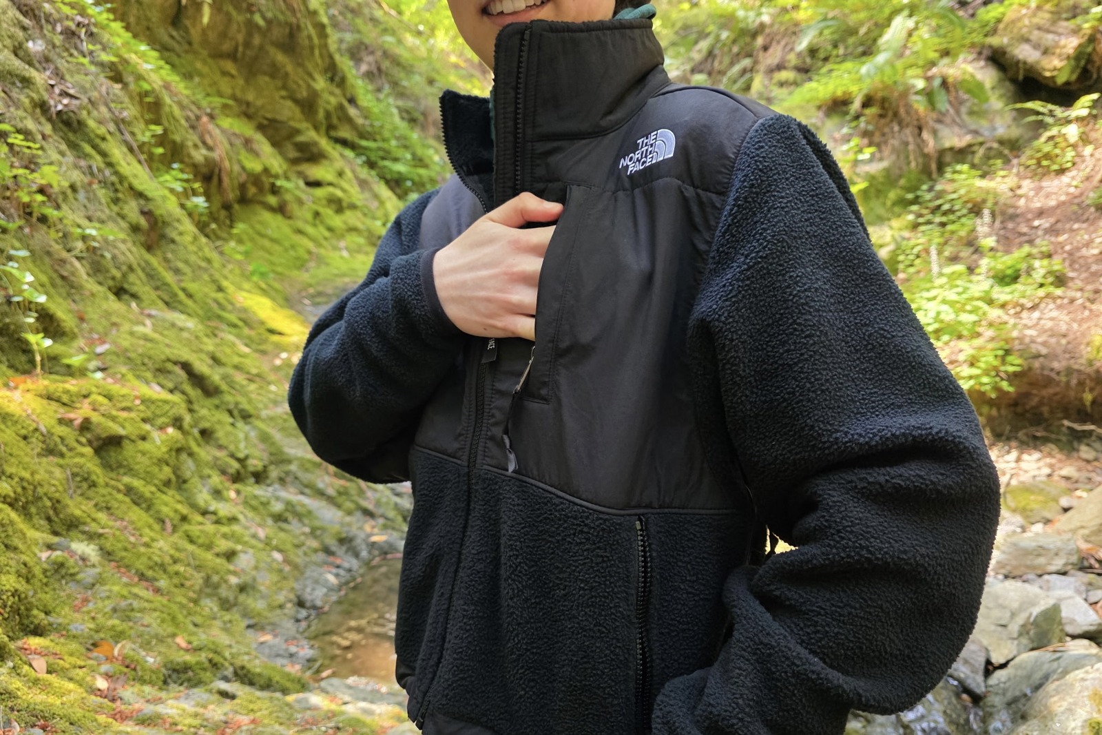 Close up showing the chest pocket on the North Face Retro Denali Fleece.