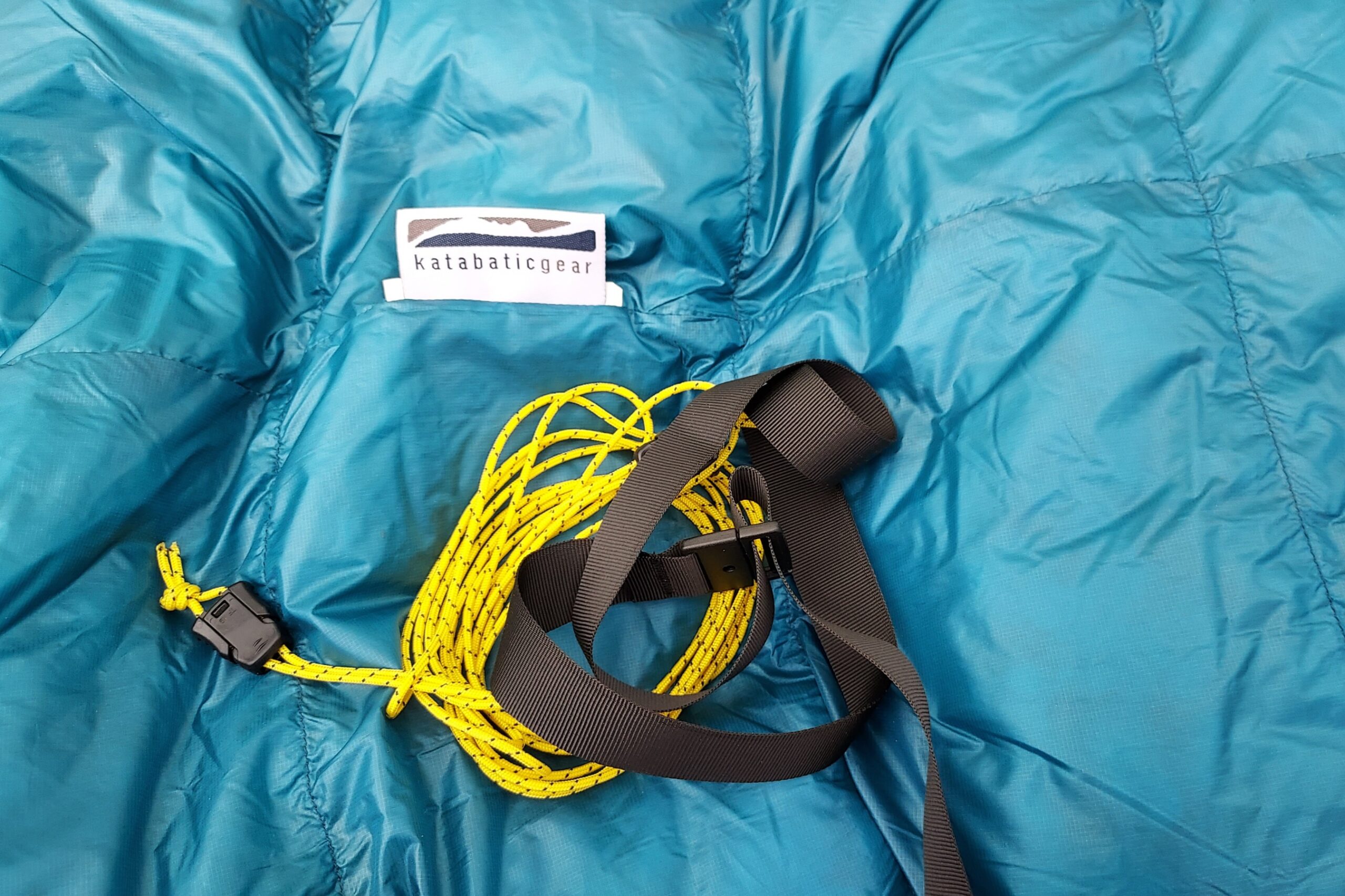 Katabatic Flex 22 Quilt and included pad straps