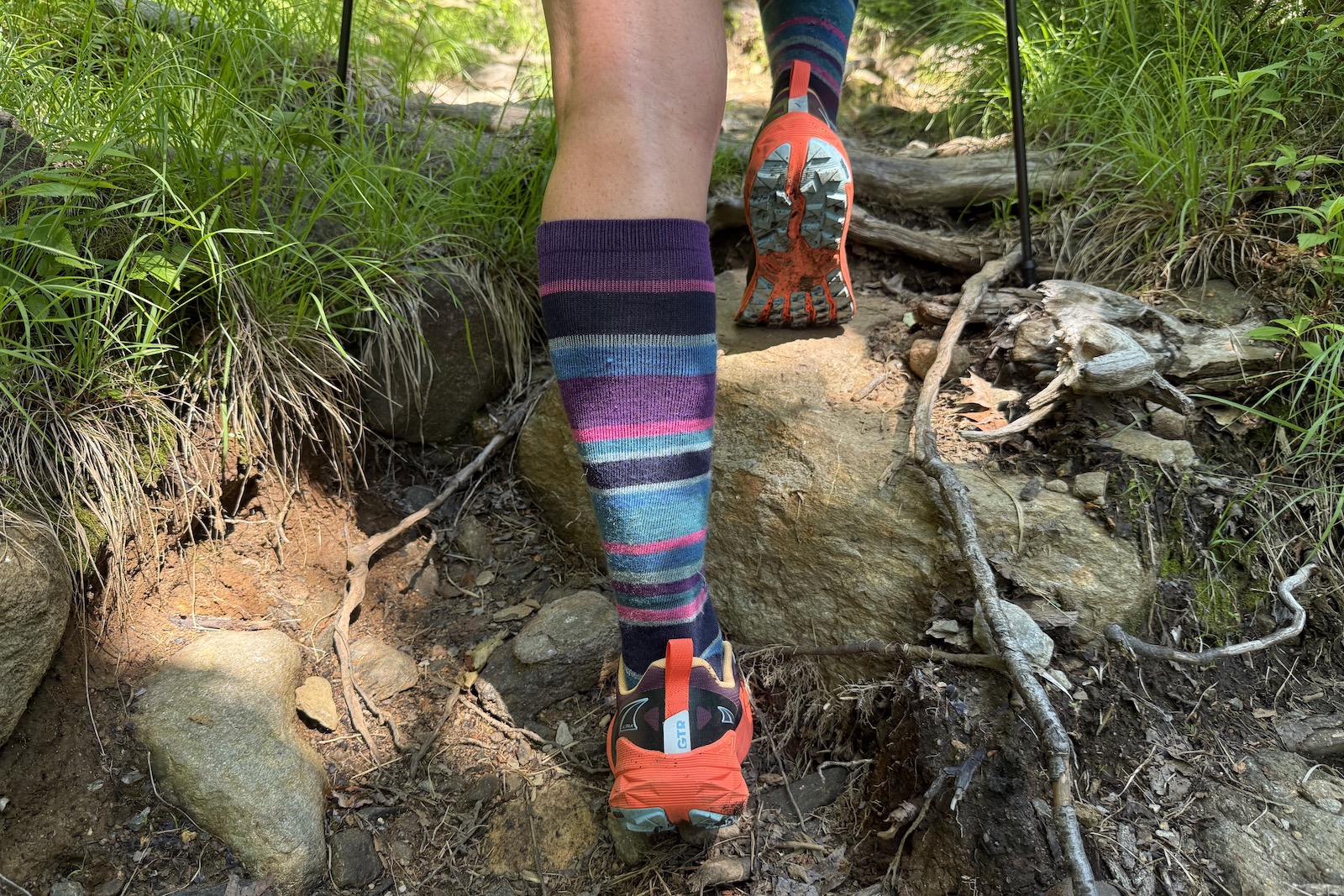 close up of the gaiter traps on the The Altra Experience Wild 2