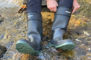 Showing off the lugs and toe cap of the Baffin Enduro Boots.