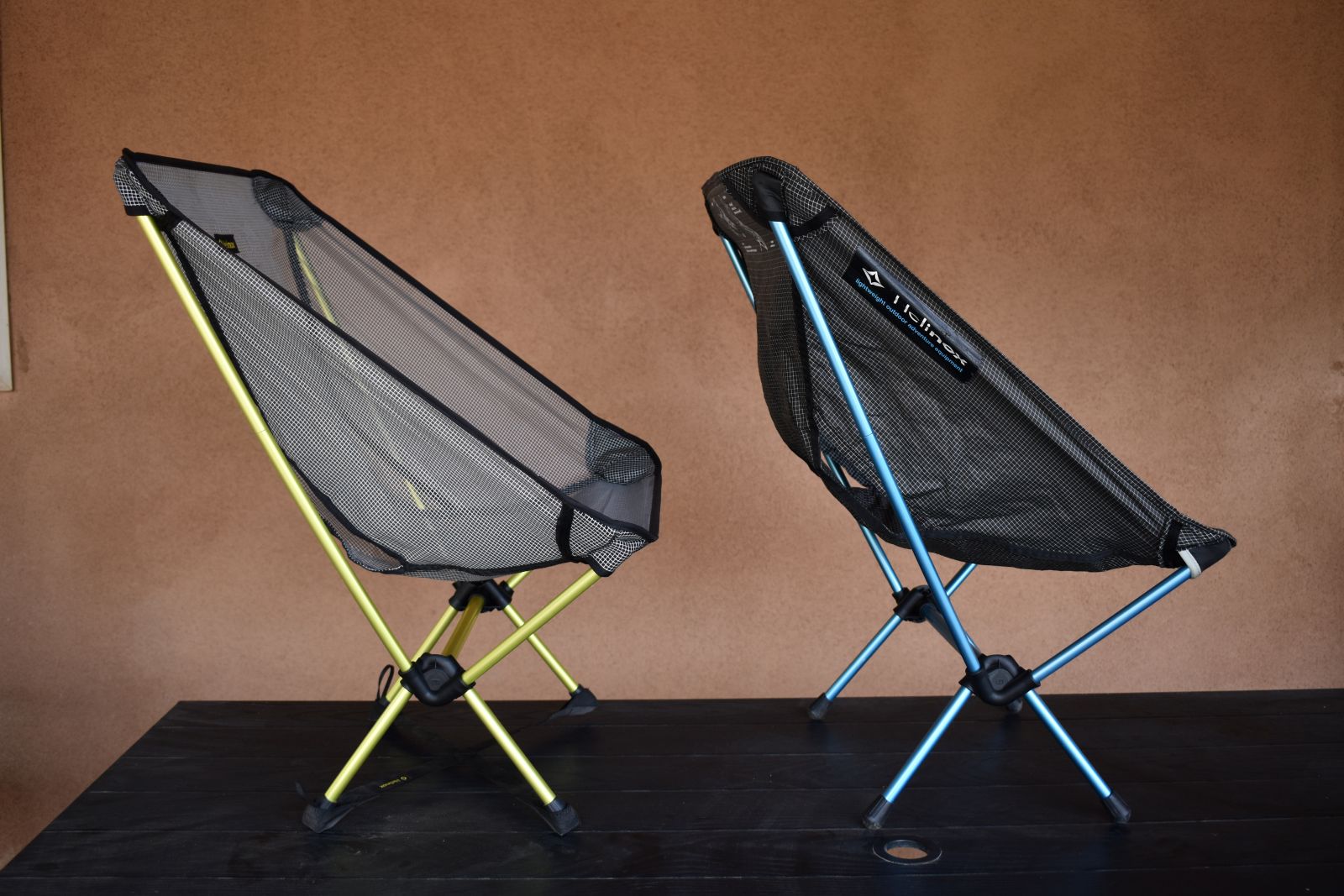 La Silla Helinox Zero LT a la izquierda y la Silla Zero original a la derecha.
