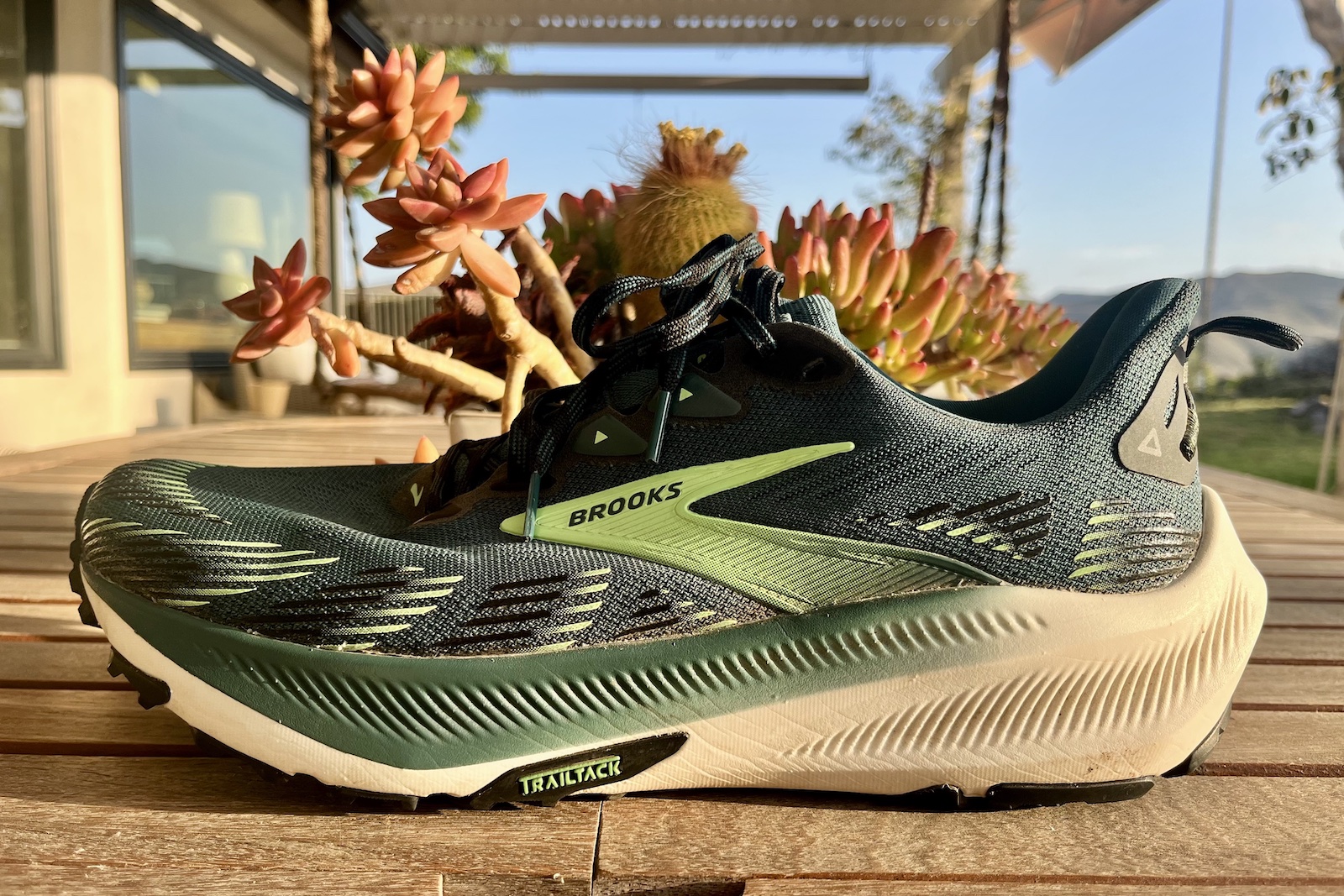 brooks-ghost-trail-profile