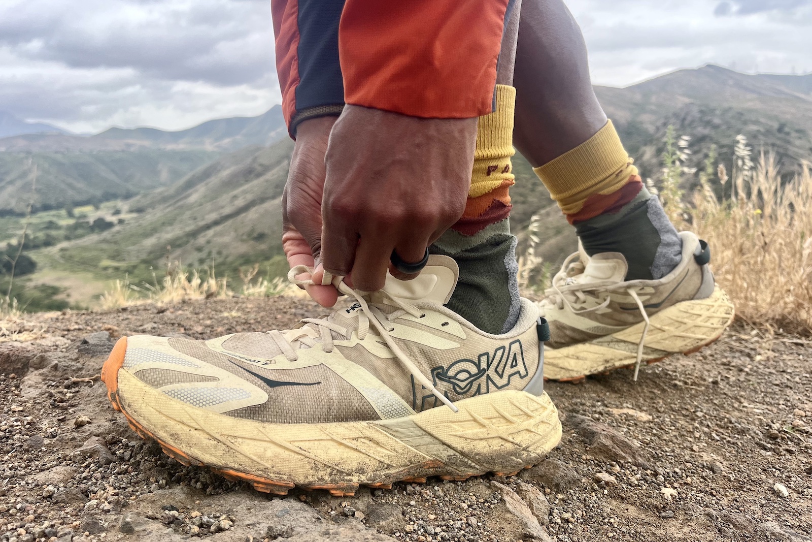 hoka-speedgoat-7-lacing