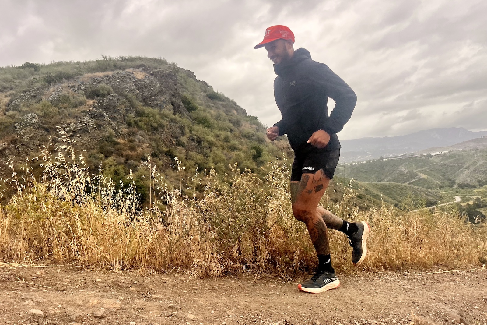 nnormal-kjerag-02-running-2